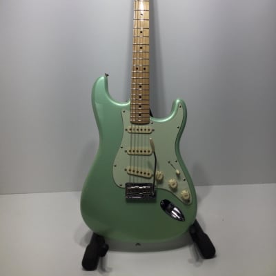 Near mint! Fender Japan '72 reissue Stratocaster ST72-58US Near mint! Fender Japan '72 reissue Stratocaster ST72-58US