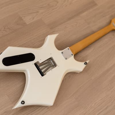 B.C Rich 日本製 white B.C Rich 日本製 white B.C Rich 日本製 white B.C Rich Made In Japan