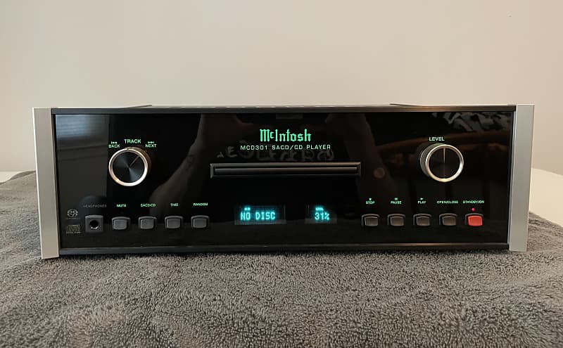 McIntosh MCD301 SACD CD Player - No Remote  			