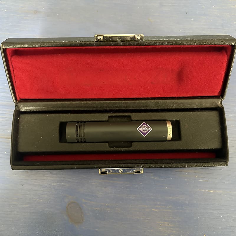 Neumann KM84 ビンテージコンデンサーマイク ケース付き alttyfb8j6e5b9tfimp6.jpg