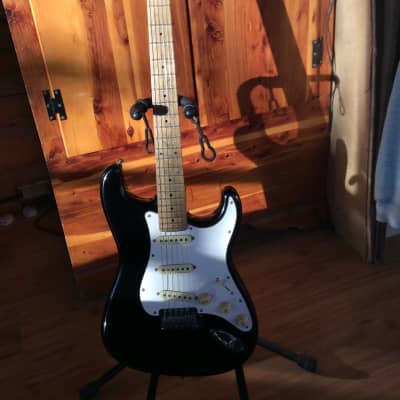 Fender Stratocaster 1983 - Black image 3
