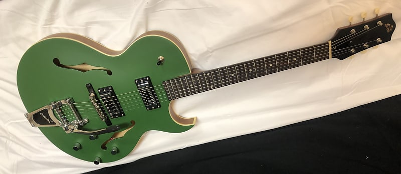The Loar electric hollwobody guitar - NEW - Thinbody Archtop Green LH-306T Bigsby Tremolo image 1