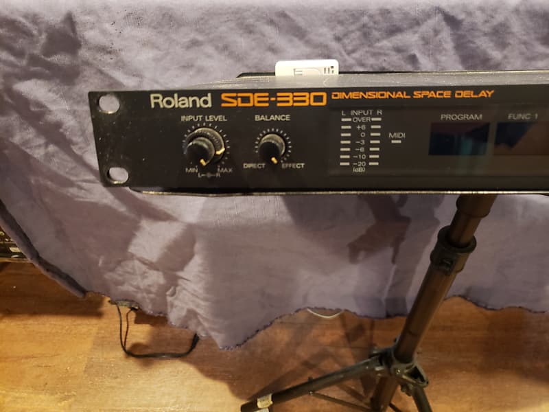 Roland SDE-330 Dimensional Space Delay | Reverb