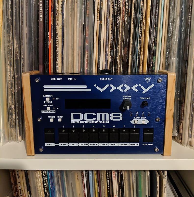 ニュウ Vxxy Dcm8 8-bit chiptune synthesizer drum machine Atari | Reverb