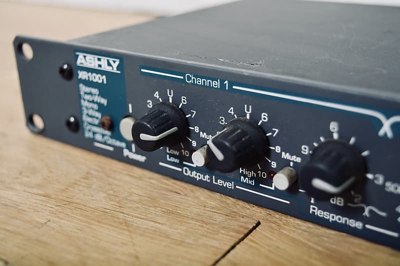 Ashly XR 1001 Stereo 2 way Mono 3 way Electric crossover