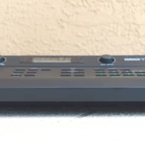 YAMAHA ベクターシンセ TG33【ジャンク品】 YAMAHA ベクターシンセ TG33【ジャンク品】 - メルカリ