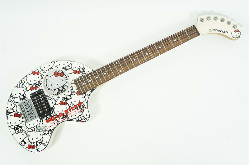 ハローキティ フェルナンデスFERNANDES アンプ内蔵 ZO-3 kitty