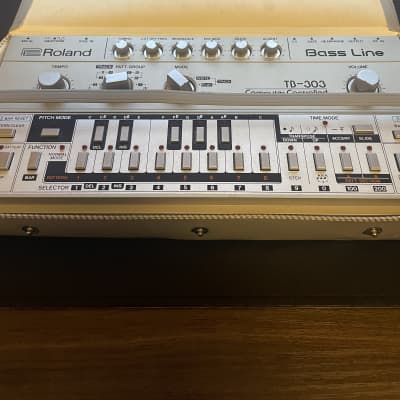 Roland TB-303