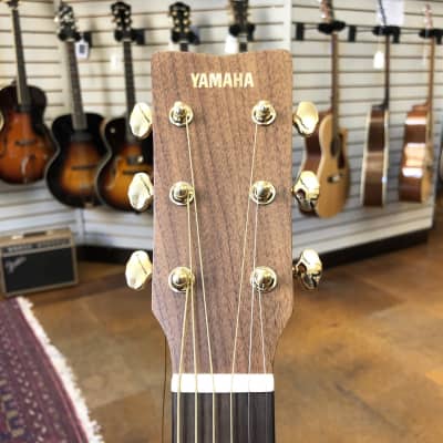 Yamaha Storia I Solid Top Concert Acoustic-Electric Guitar Satin White image 7