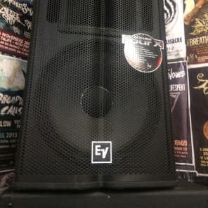 Electro-Voice TX1152 Tour Series 15" 2-Way Passive Speaker