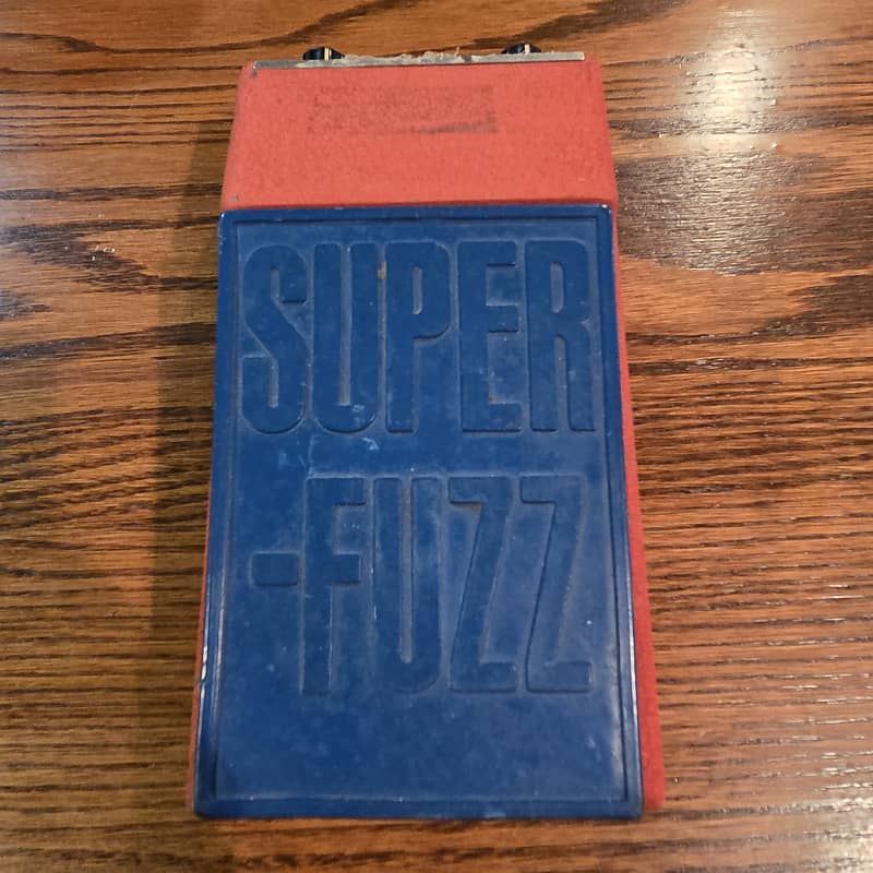 Univox Super Fuzz | Reverb