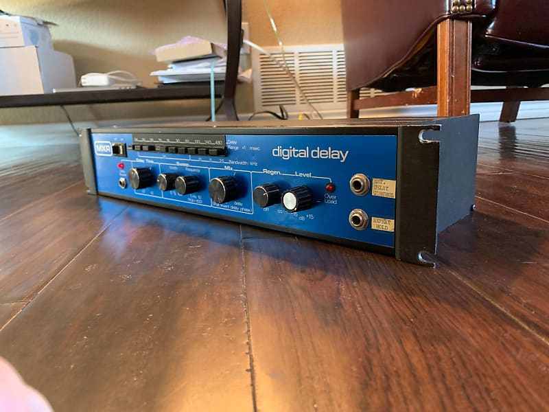 MXR 113 Rack Digital Delay Reverb