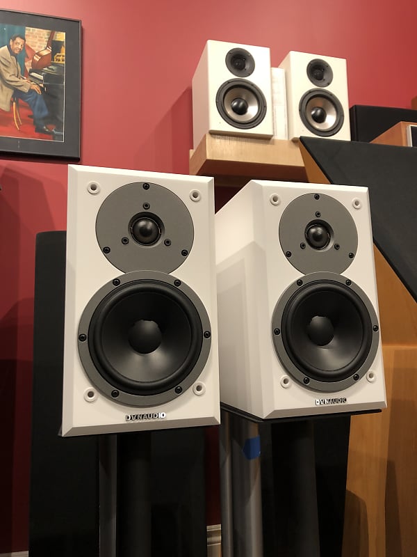 Dynaudio Emit M10 Bookshelf Speakers in White Finish (Pair)