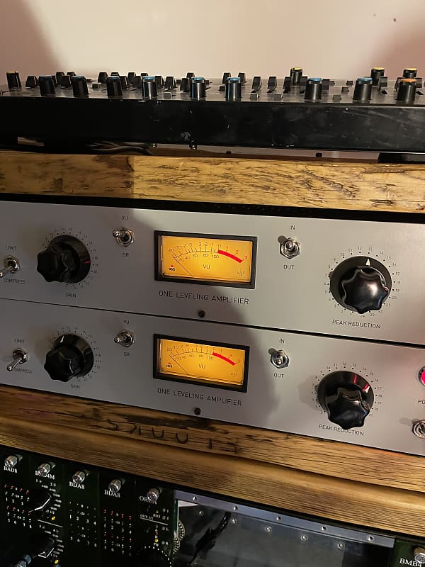 Matching Pair IGS Audio One Leveling Amplifier Optical | Reverb UK