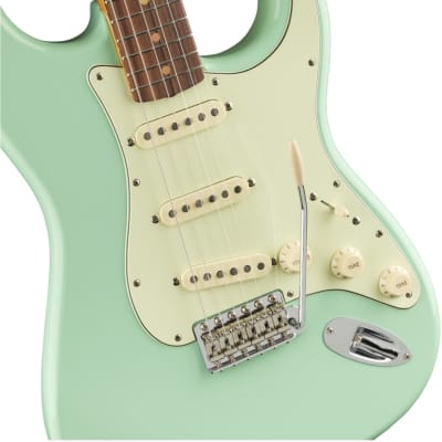 Fender Vintera '60s Stratocaster®, Pau Ferro Fingerboard, Surf Green - MIM image 4