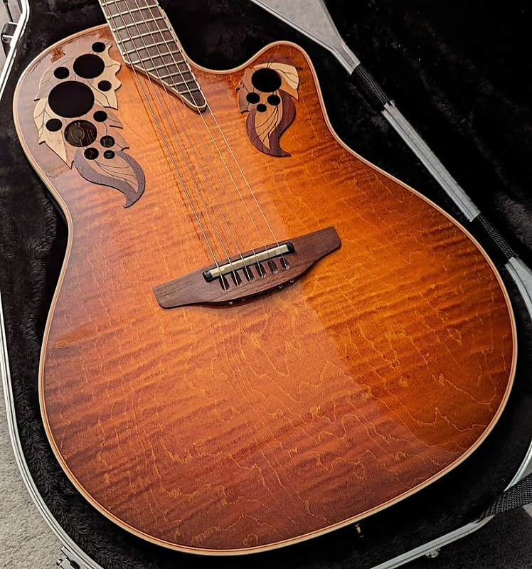 Ovation Collector Series 1998 Acoustic/Elec. w/case