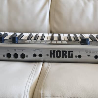 Korg R3 - Vintage Synthesizer/Vocoder image 2