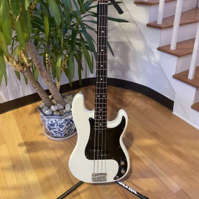 Fender Fender Hama Okamoto Precision Bass 2022 - Olympic White for sale