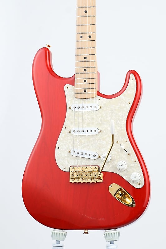 ギター fender MIJ MAMI STRATOCASTER MOD Fender made in japan Mami Stratocaster Omochi Vintage White