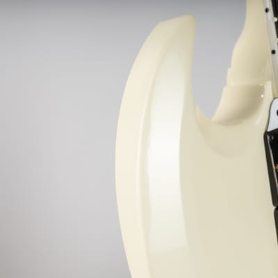 Gibson 1963 Les Paul SG Custom Reissue with Maestro Vibrola, Classic white | Demo image 17