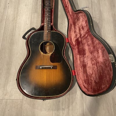 Gibson J-45 1946 - 1955 | Reverb