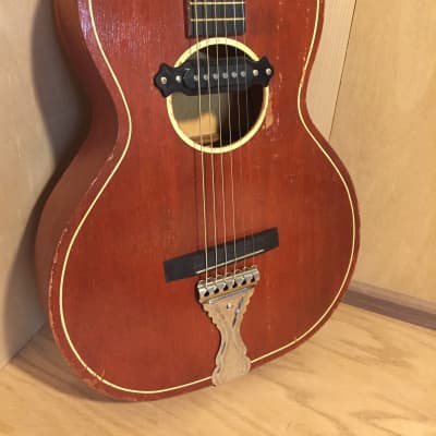 Late '50s United-made Parlor guitar, electrified image 5