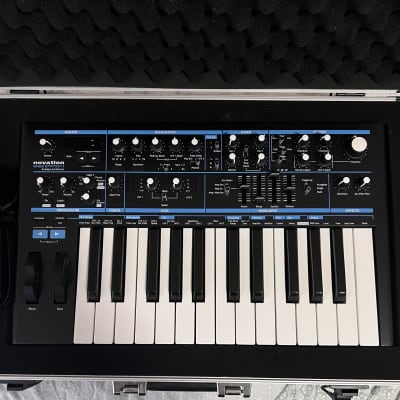 Novation Bass Station II 25-Key Monophonic Synthesizer 2013 - Present - Black