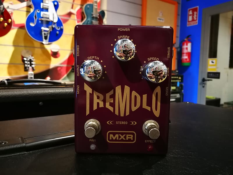 MXR M159 Tremolo Stereo | Reverb