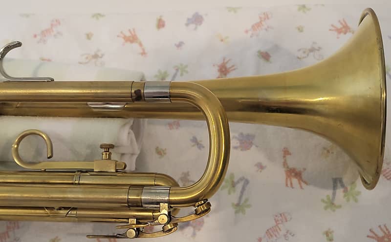 Olds Ambassador Trumpet 1968 - waxed raw brass