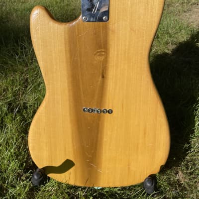 1973 Fender Musicmaster in Natural- Professional set up- Fender hard shell case image 18