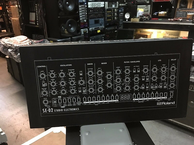 Roland SE-02 Boutique Series Synthesizer Module | Reverb
