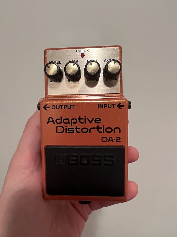 Boss DA-2 Adaptive Distortion | Reverb