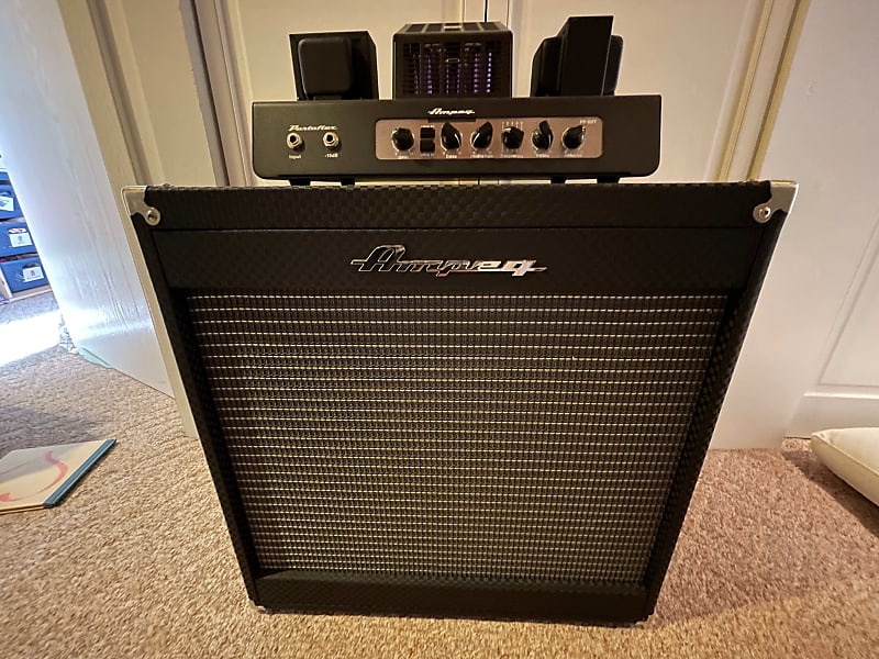 Fliptop Ampeg PF-50T Portaflex head with PF-210HE Cab