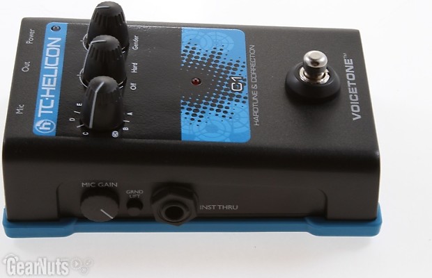 TC-Helicon VoiceTone C1 Hardtune and Pitch Correction Pedal
