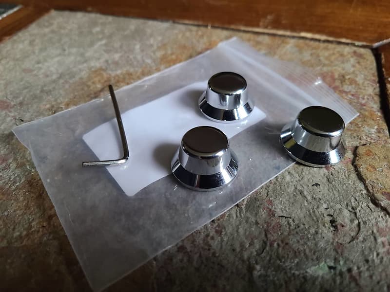 Fender Aerodyne bass metal knobs x3 - Chrome | Reverb