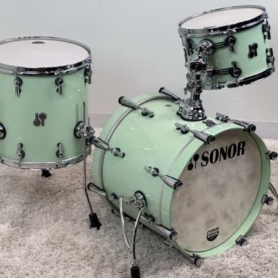 Sonor 18/12/14" SQ2 Vintage Maple Drum Set - High Gloss Pastel Green image 3