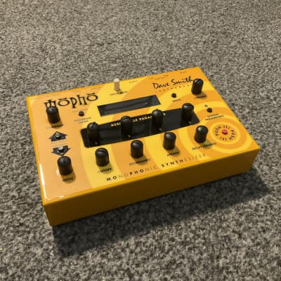 Dave Smith Instruments DSI Sequential Mopho Desktop Monophonic Analogue Synthesizer