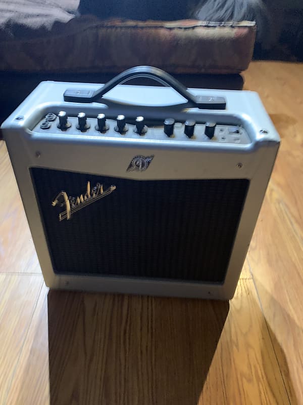 Fender Mustang I V.2 20Watt 1x8" Modeling Guitar Combo Reverb