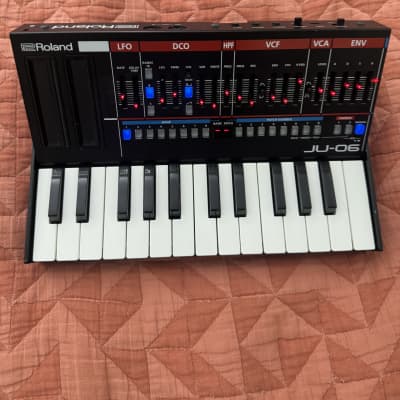 Roland JU-06 Boutique Series Synthesizer Module with K-25m