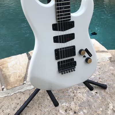 激レア '80s Hurricane by Morris strat Type 激レア '80s Hurricane by Morris strat Type 激レア '80s