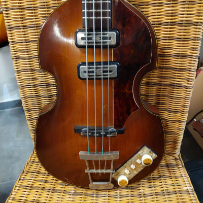 Hofner 500/1 Violin Bass real vintage=handmade in Germany 1960=its the rarest model with solid spruce top+toaster pickups*only a few were produced*authentic tone for stage&studio*highly collectible=only one on the market for sale