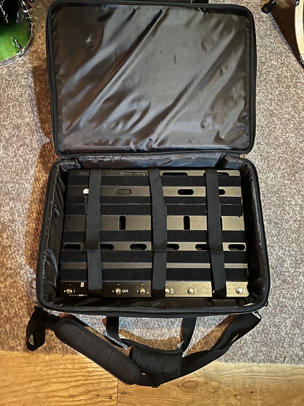 Voodoo Lab DBMPXS Dingbat PX Pedalboard with PX-8 Plus Pedal Switching System image 1