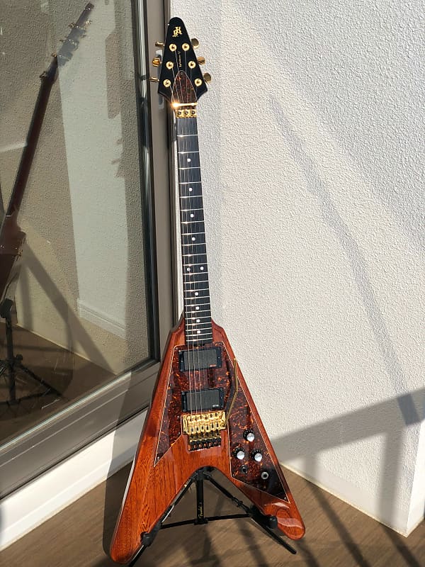 Killer KG-Wishbone V Made by ESP Japan 2020 Antique Brown Killer KG-Wishbone V Made by ESP Japan 2020 Antique Brown