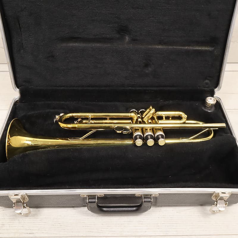 King Tempo 600 Student Trumpet w/ Case & Mouthpiece Ready to Reverb