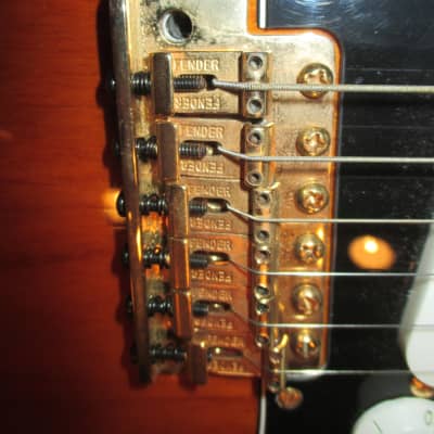 Fender Stevie Ray Vaughan Stratocaster with Pau Ferro Fretboard 2000s - 3-Color Sunburst image 8
