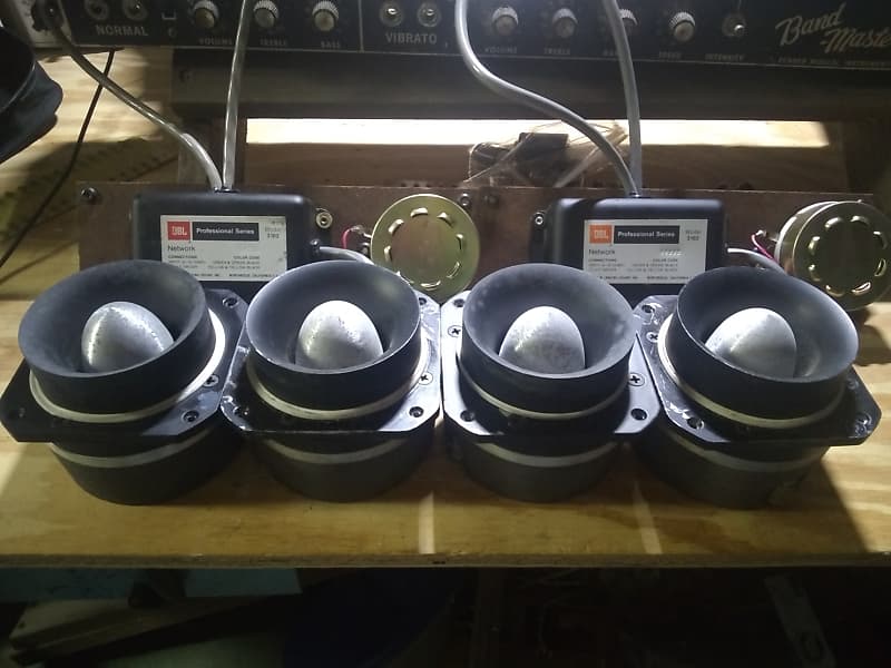 JBL 2402 Drivers And 3102 Crossovers 8ohm Work Perfectly JBL 2402 Drivers And 3102 Crossovers 8ohm Work Perfectly