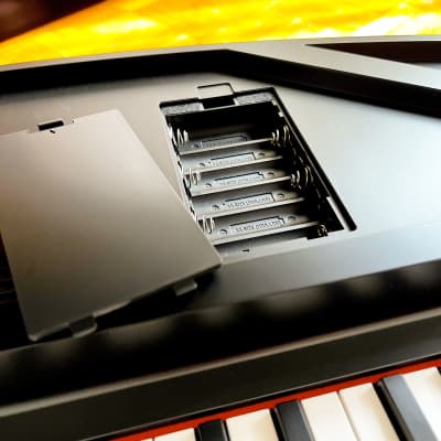☆ Brand New! ☆ Korg MicroPiano made in Japan - Mini Piano Keyboard 61 Key! Very great professional sounds! With original box, packaging, manual, p.supply! Impossible to find! image 7