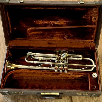 F.E. Olds FE Vintage 70s Olds and Son Special Fullerton Trumpet w Case 1971 - Brass image 7