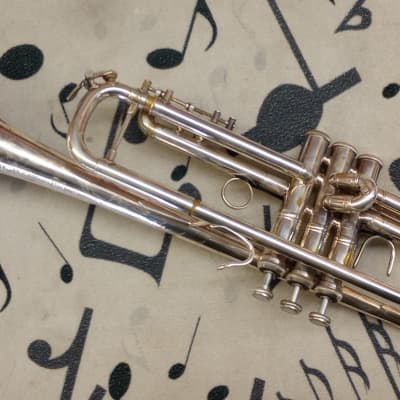 Bach 43 H Stradivarius Professional Model Bb Trumpet - Silver-Plated image 4