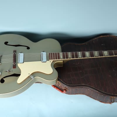 1950's-60's Silvertone Aristocrate Model 1365 Silver Electric Guitar image 24